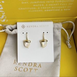 【SOLD】Kendra Scott Oleana Gold Drop Earrings In Iridescent Abalone
